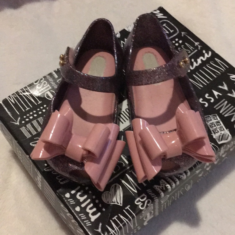 Mini Melissa size 5 toddler